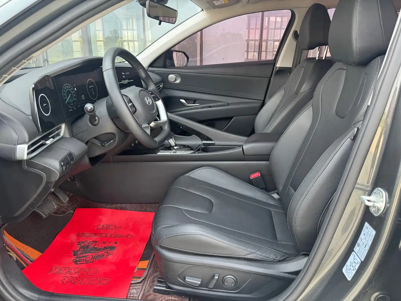 Hyundai Elantra 2023 1.5L CVT TOP Flagship Edition фото 5