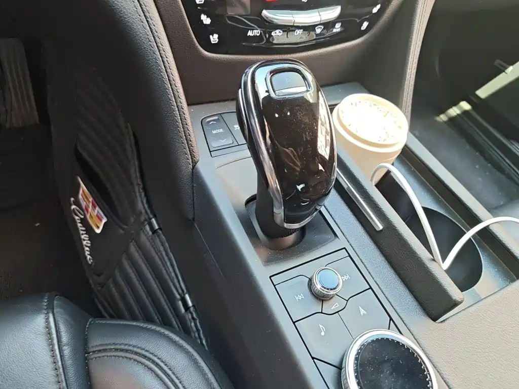 Cadillac CT6 2020 2019 28T Leading Sport Model
