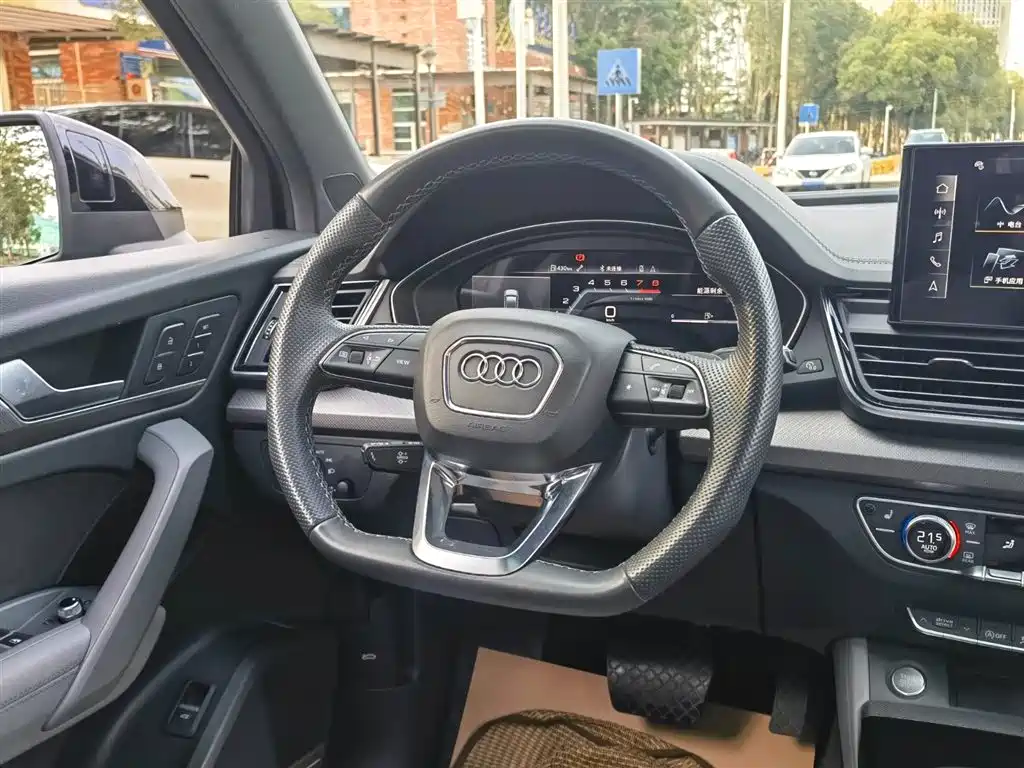 Audi Q5L Sportback 2022 45 TFSI Luxury фото 12