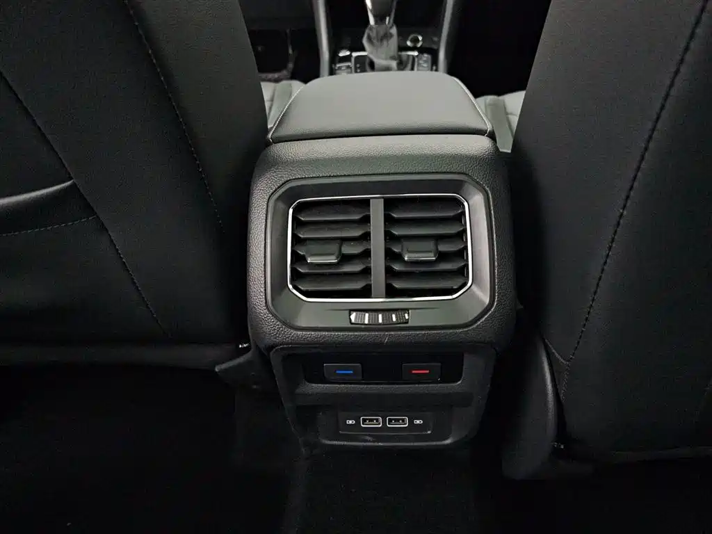 Volkswagen Tiguan L 2020 330TSI Auto 2WD Smart Luxury China VI фото 13
