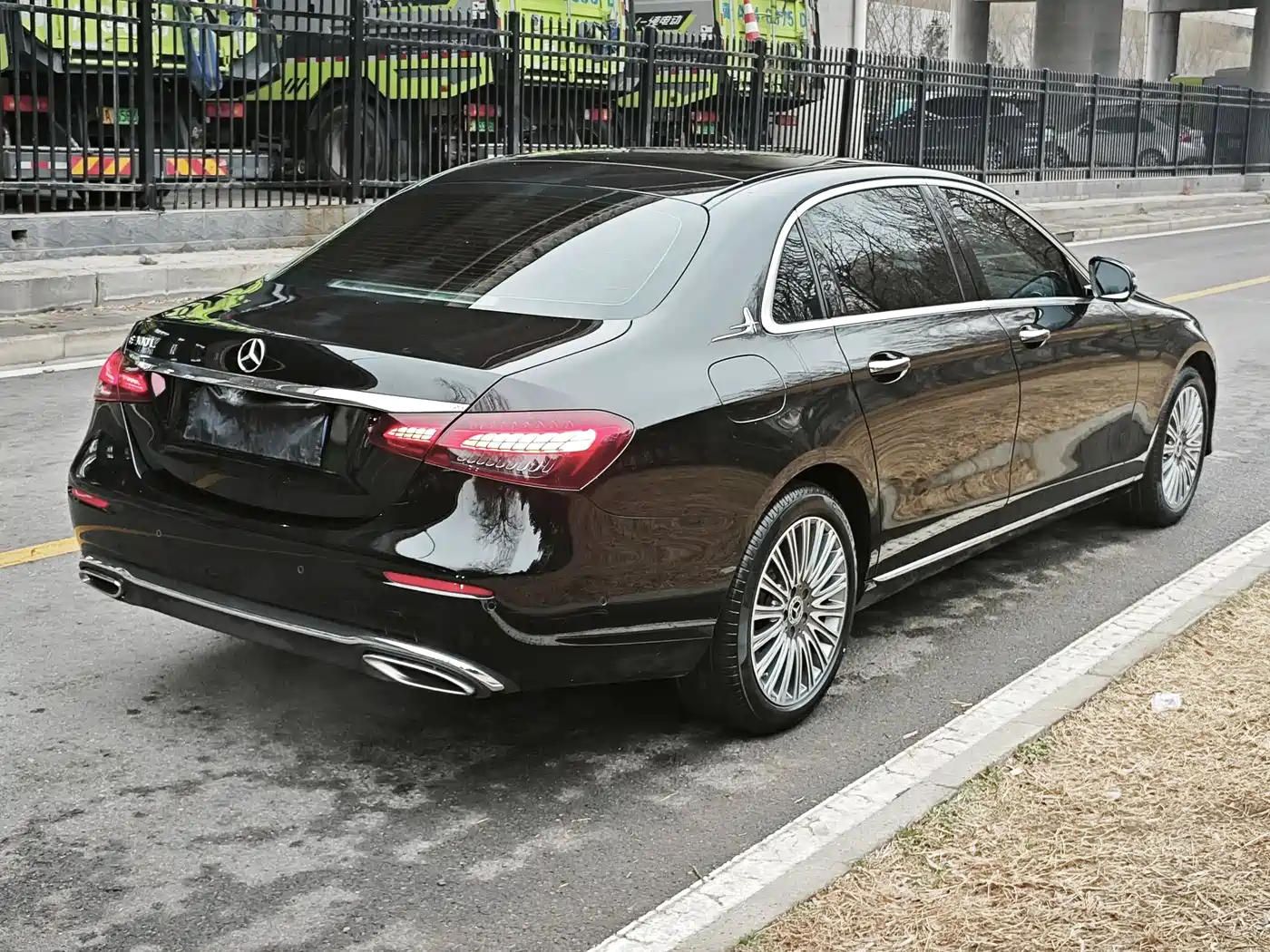 Mercedes-Benz E-Class 2022 Facelift III E 300 L Luxury фото 6