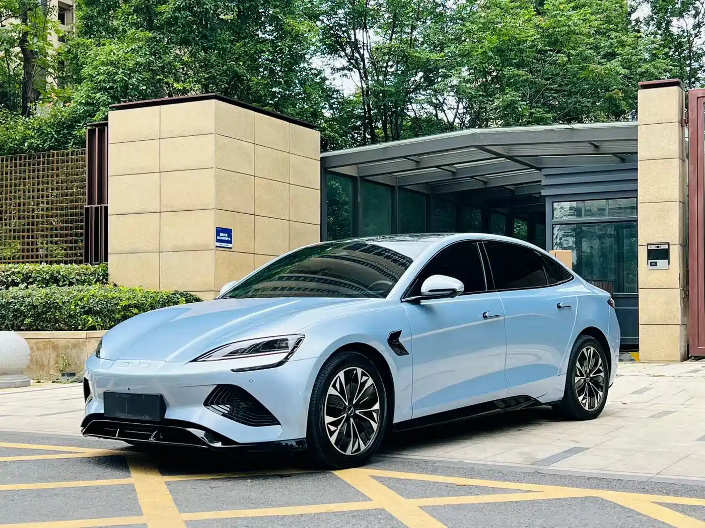 BYD Seal 2022 550km Standard Range RWD Premium