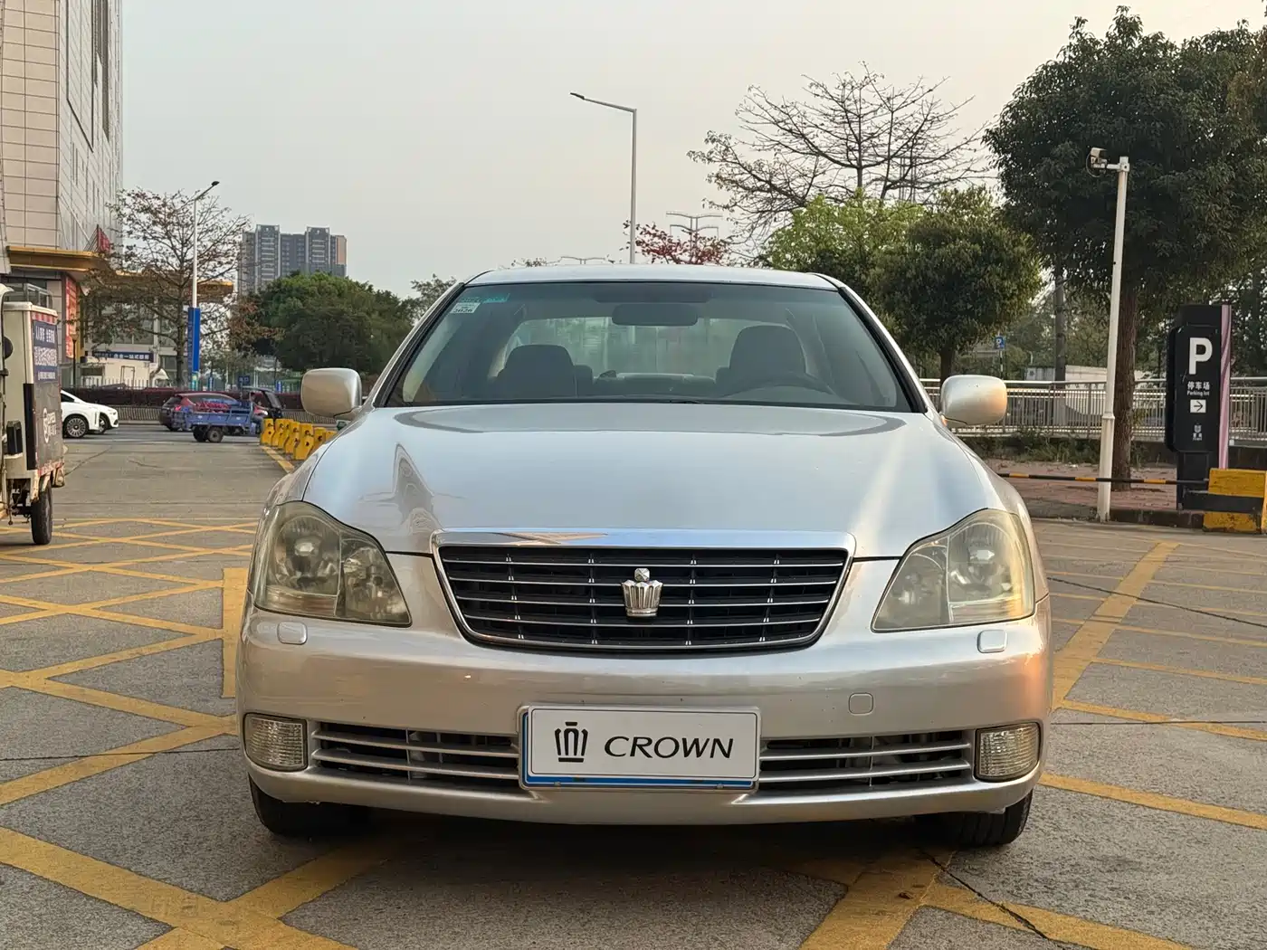 Toyota Crown 2005 Model 3.0L Royal Saloon фото 2