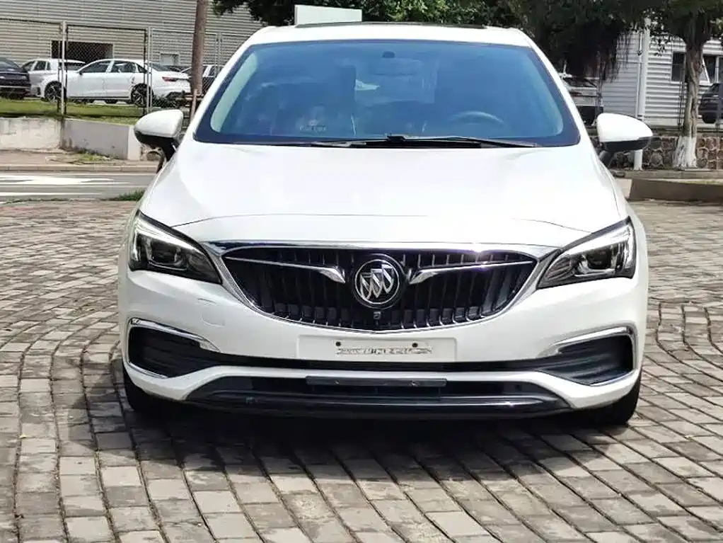 Фото 2 - Buick Verano
