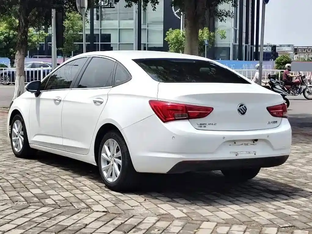 Фото 5 - Buick Verano