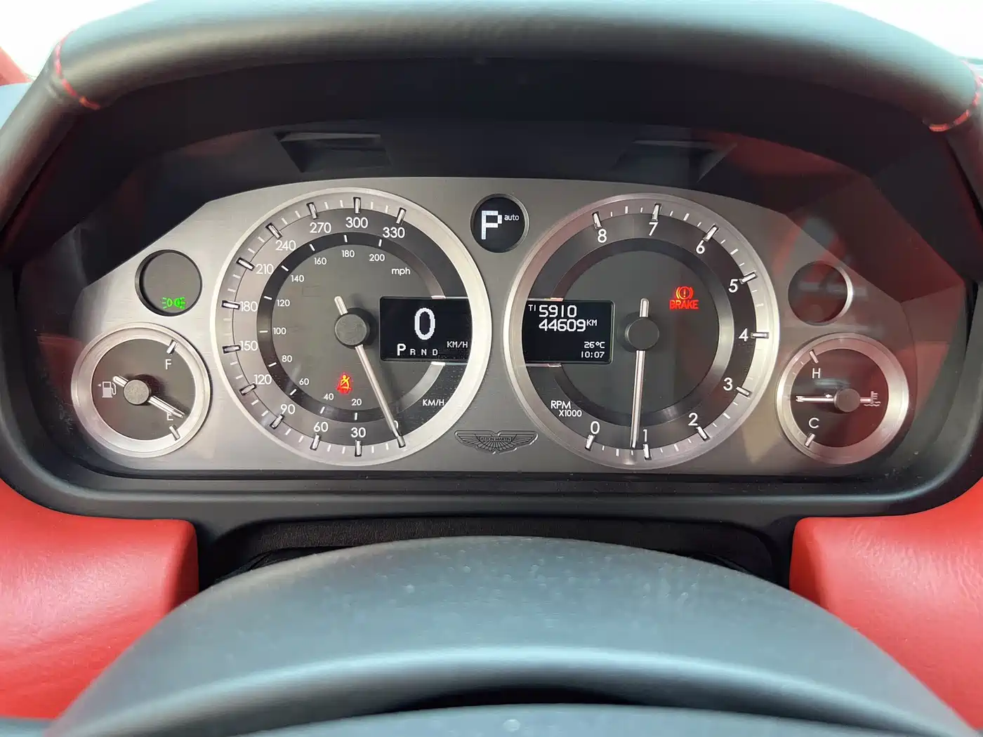 Aston Martin DB9 2013 6.0L Coupe фото 7