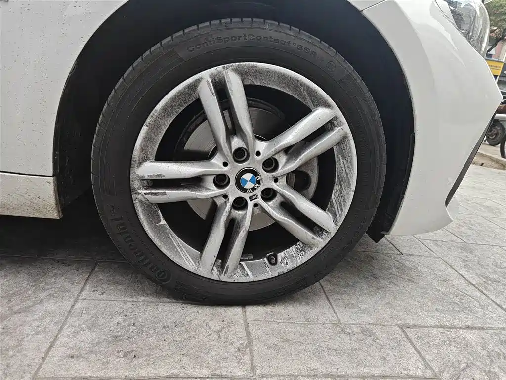 BMW 1 Series 2022 120i M Sport Shadow Edition фото 26