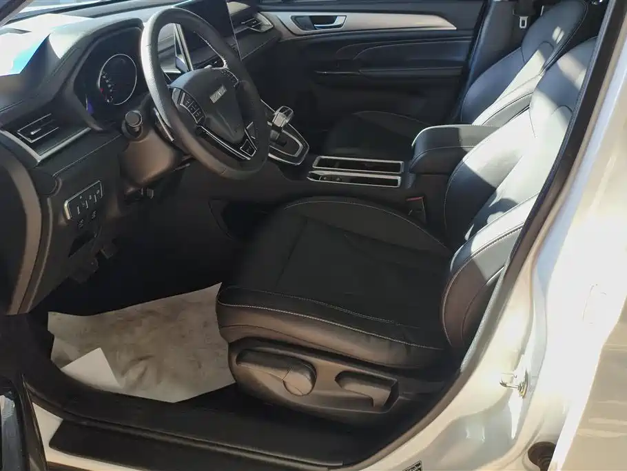 Haval M6 2021 PLUS 1.5T DCT Luxury Smart Connect фото 9