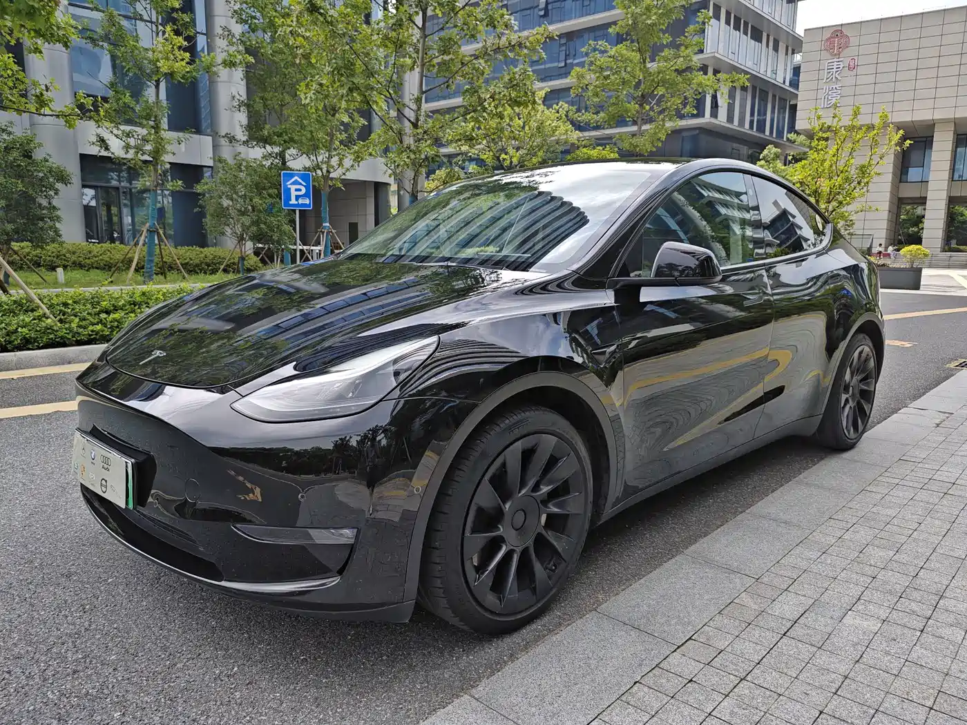 Tesla Model Y 2021