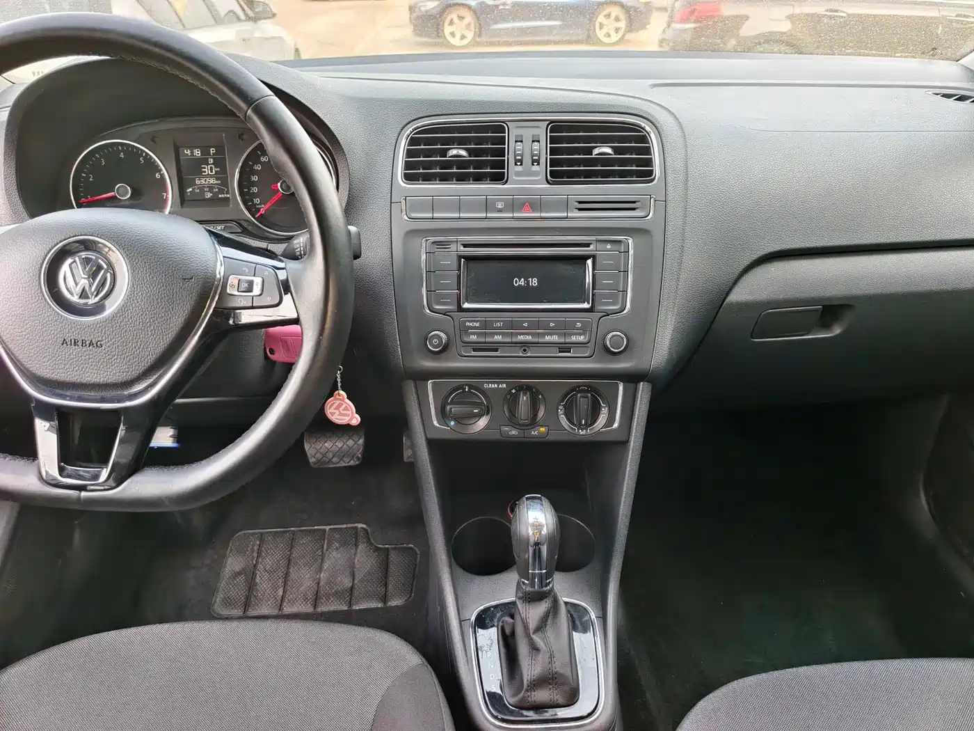 Volkswagen Polo 2016 1.6L Automatic Comfort фото 13