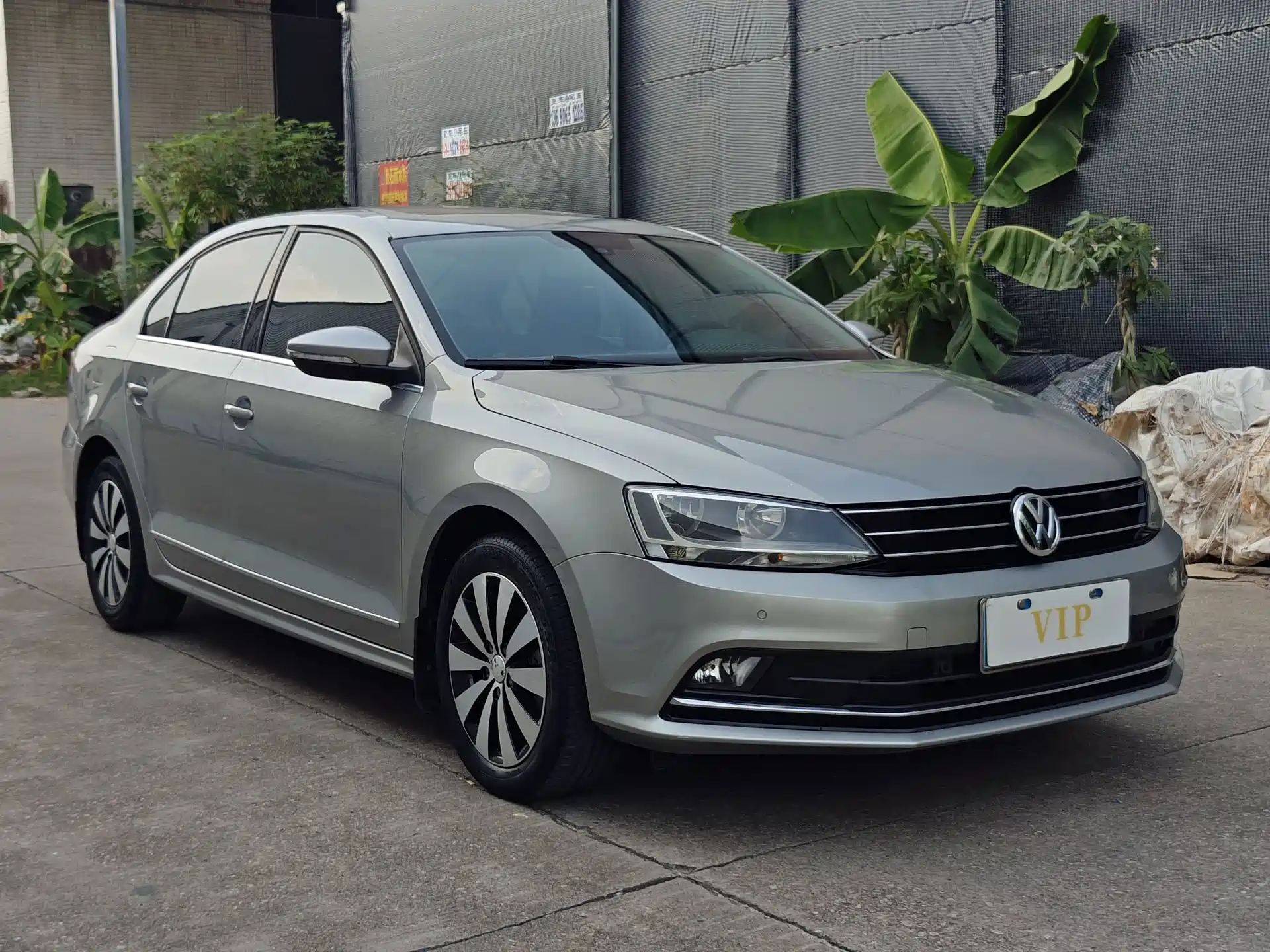 Фото 3 - Volkswagen Sagitar