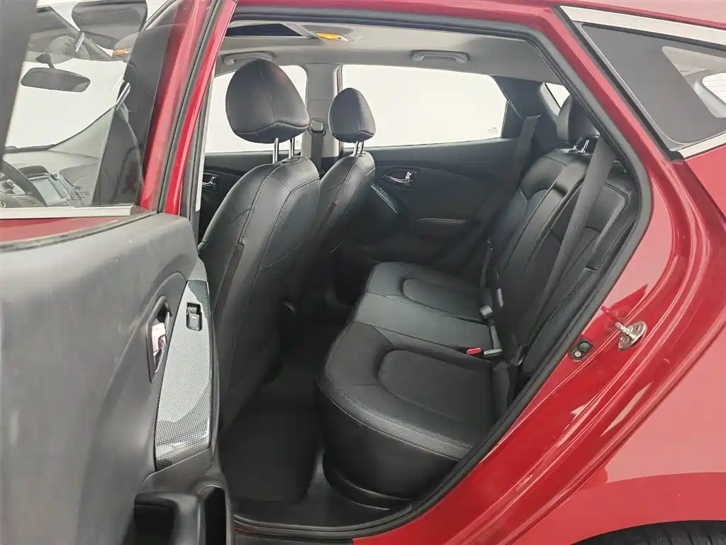 Hyundai Beijing Hyundai ix35 2013 2.0L Auto 2WD Smart GLS China IV фото 15