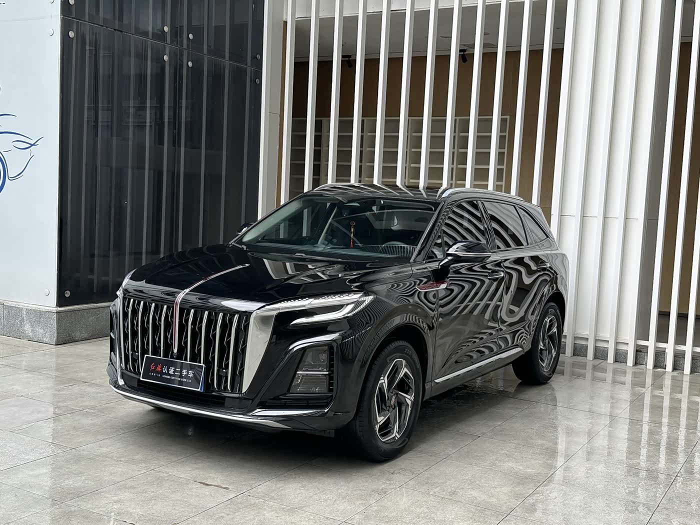 Hongqi HS3
