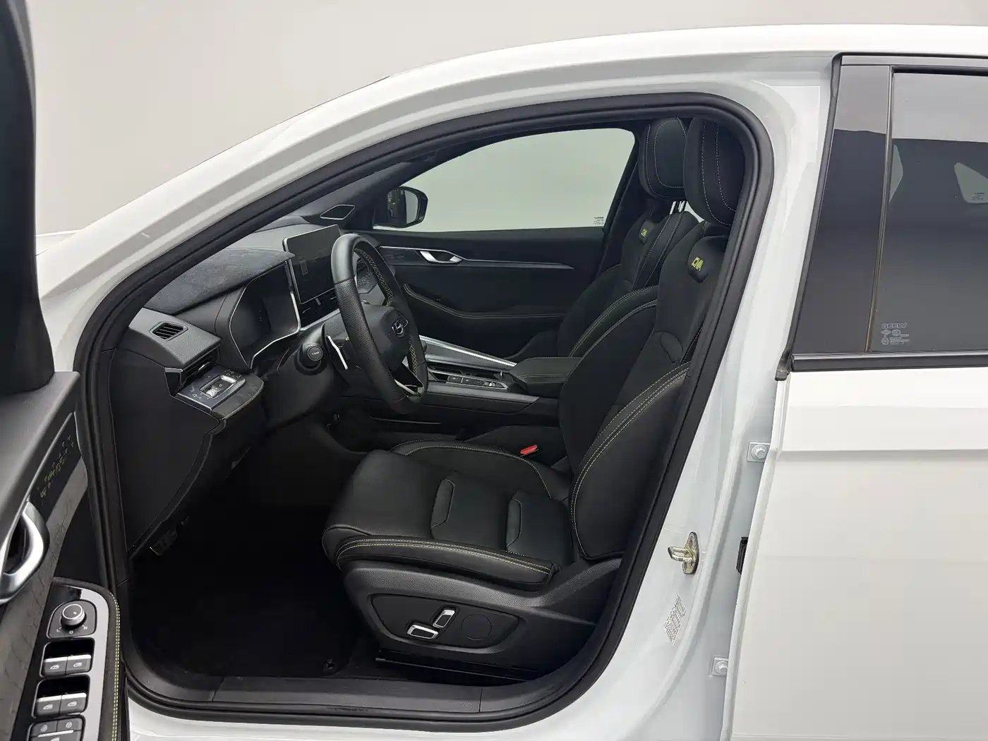 Фото 12 - Geely Preface