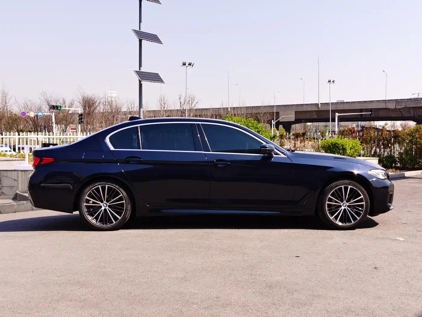 BMW 5 Series 2022 Facelift 530Li Leading M Sport Package фото 8