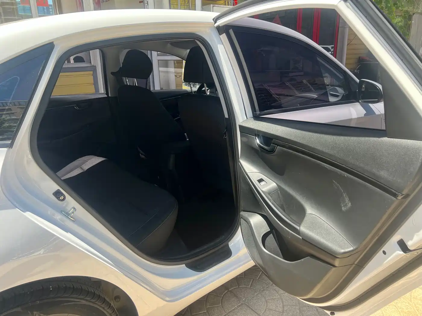 Hyundai Elantra 2020 1.6L Auto GL Pleasing Edition фото 11