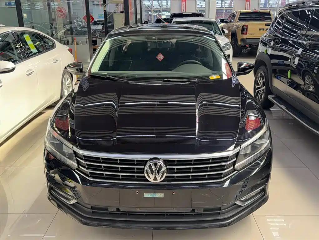 Volkswagen Passat 2017 330TSI DSG Prestige фото 7