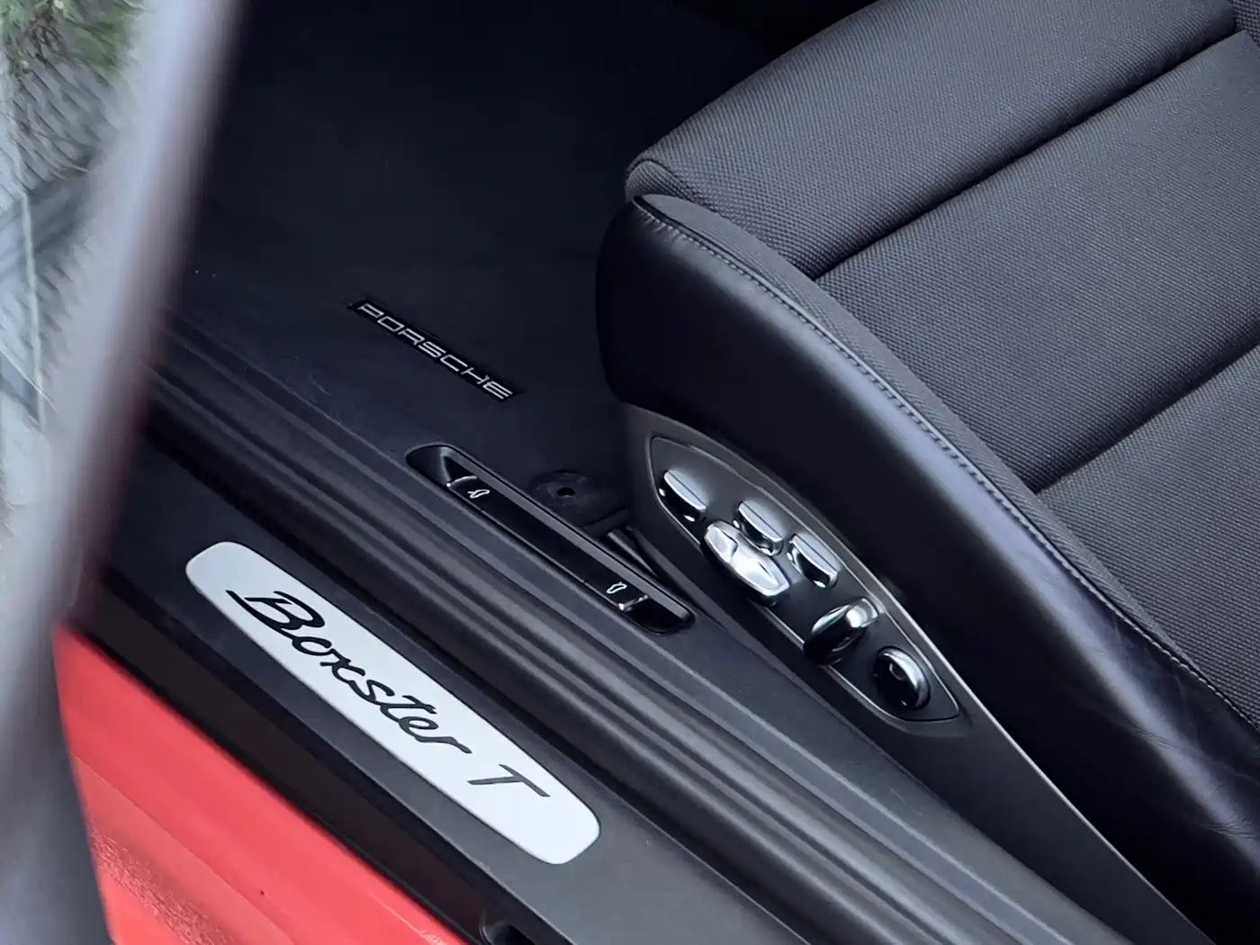 Porsche 718 2022 Boxster T 2.0T фото 15