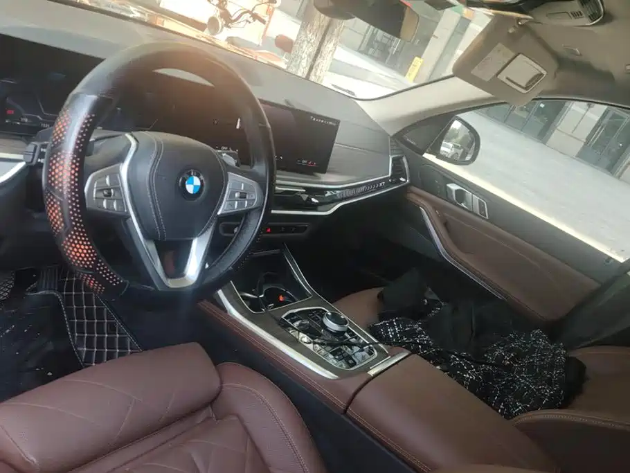 BMW X7 2024 2023 xDrive40i Leading Luxury Package