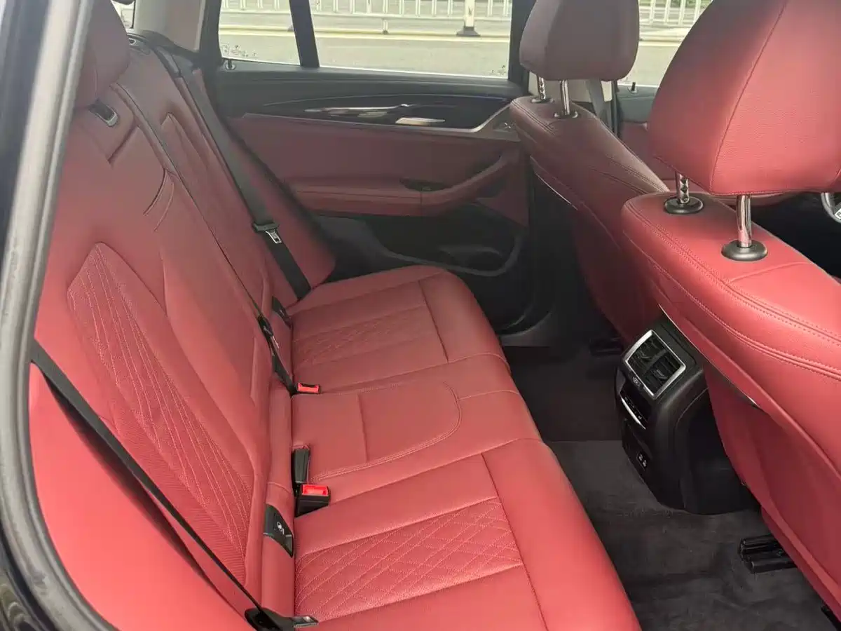BMW iX3 2022 Leading Edition фото 8