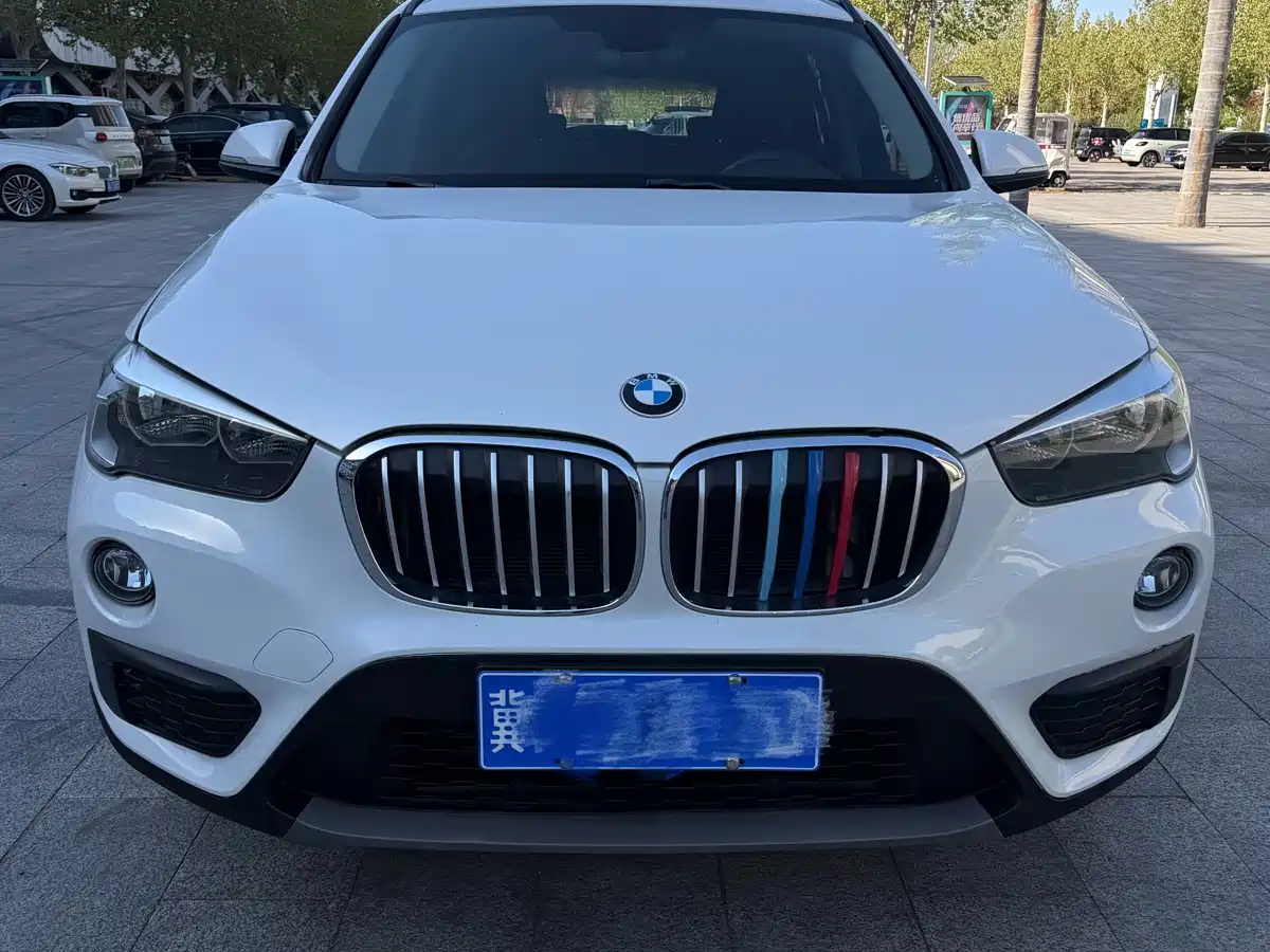 BMW X1 2018 sDrive18Li Fashion Model фото 2