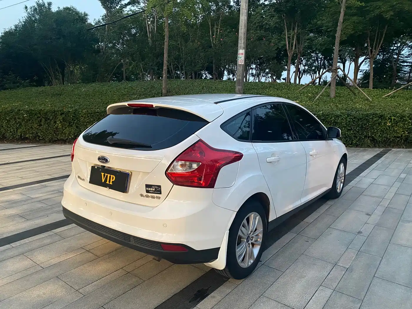 Фото 13 - Ford Focus