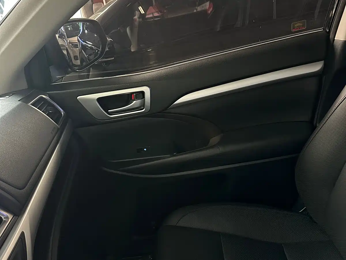 Toyota Highlander 2015 2.0T AWD Luxury Edition 7-seater фото 23