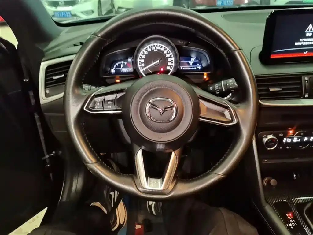 Фото 11 - Mazda CX-4