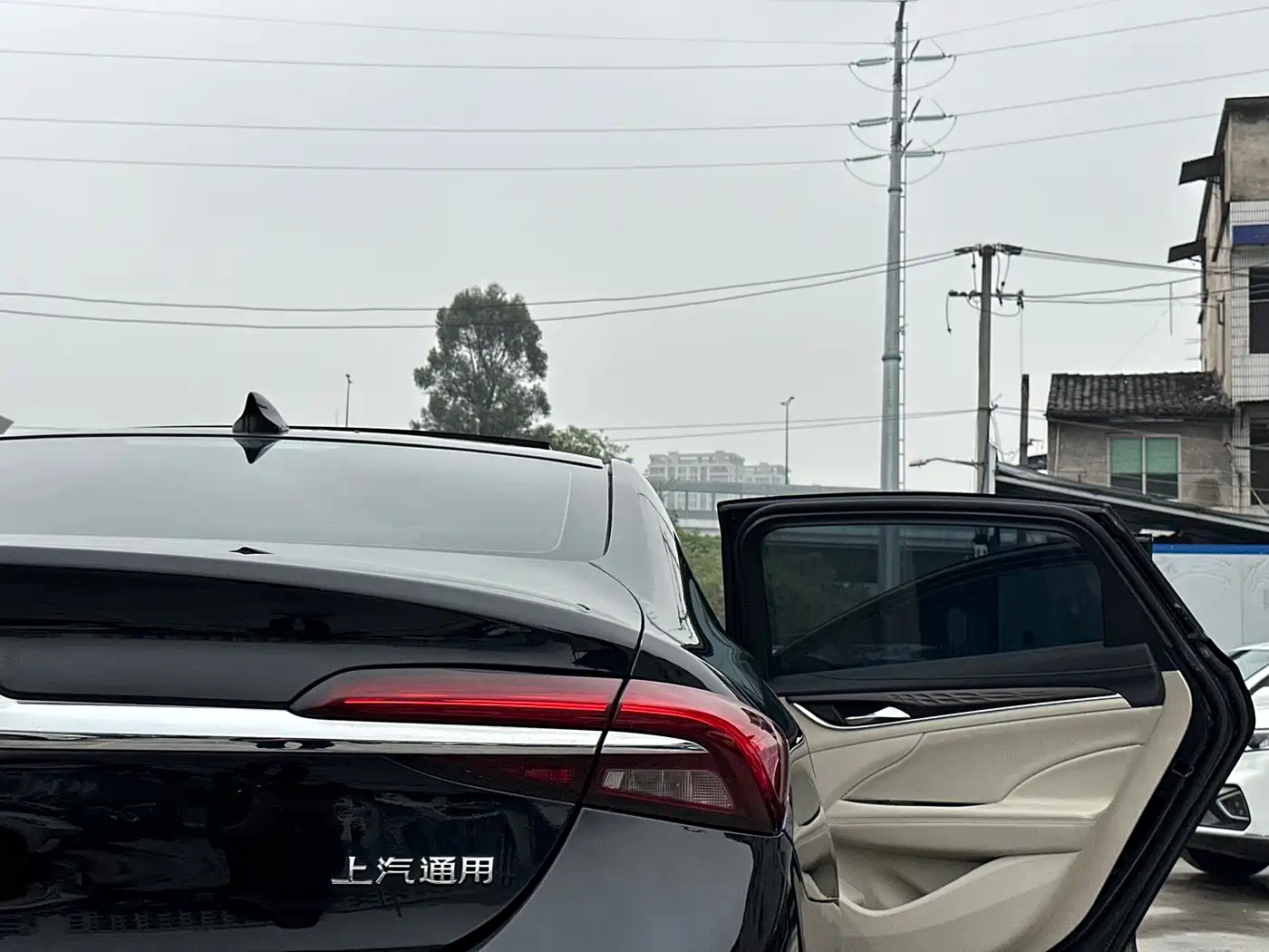 BUICK LACROSSE