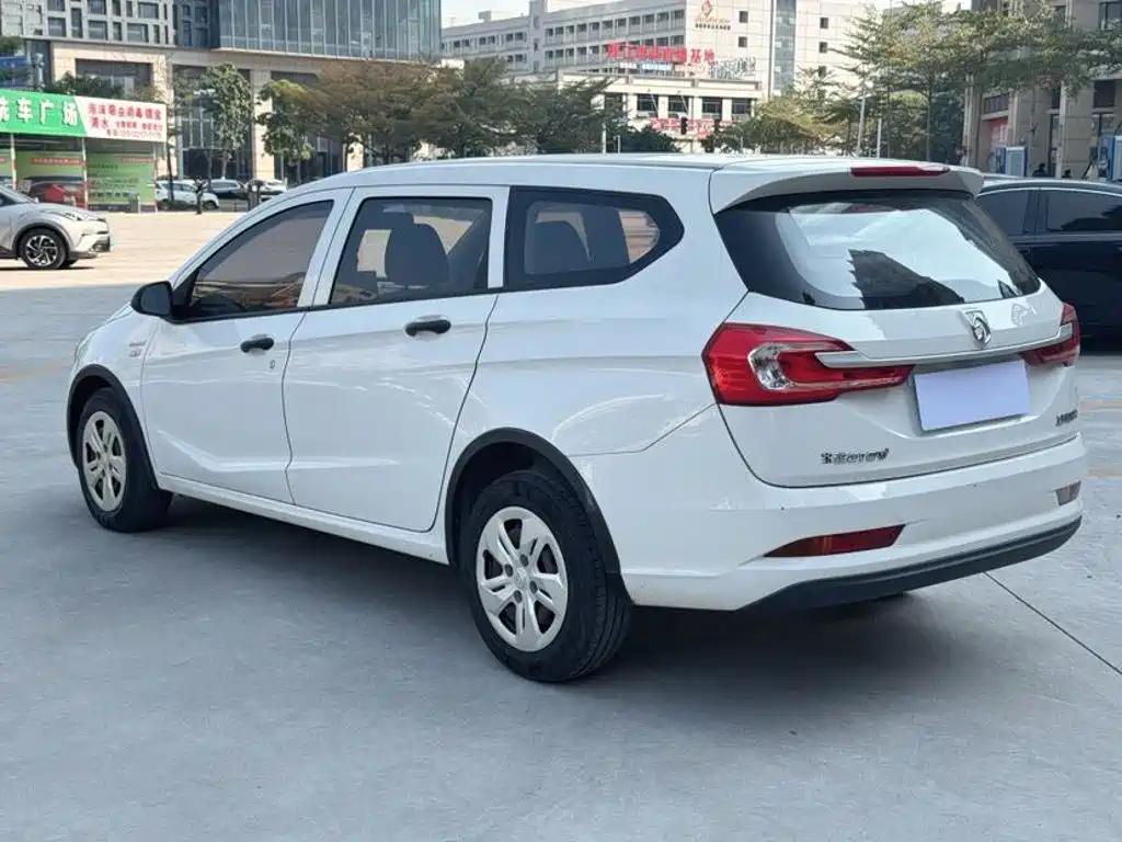 Фото 9 - Baojun 310W