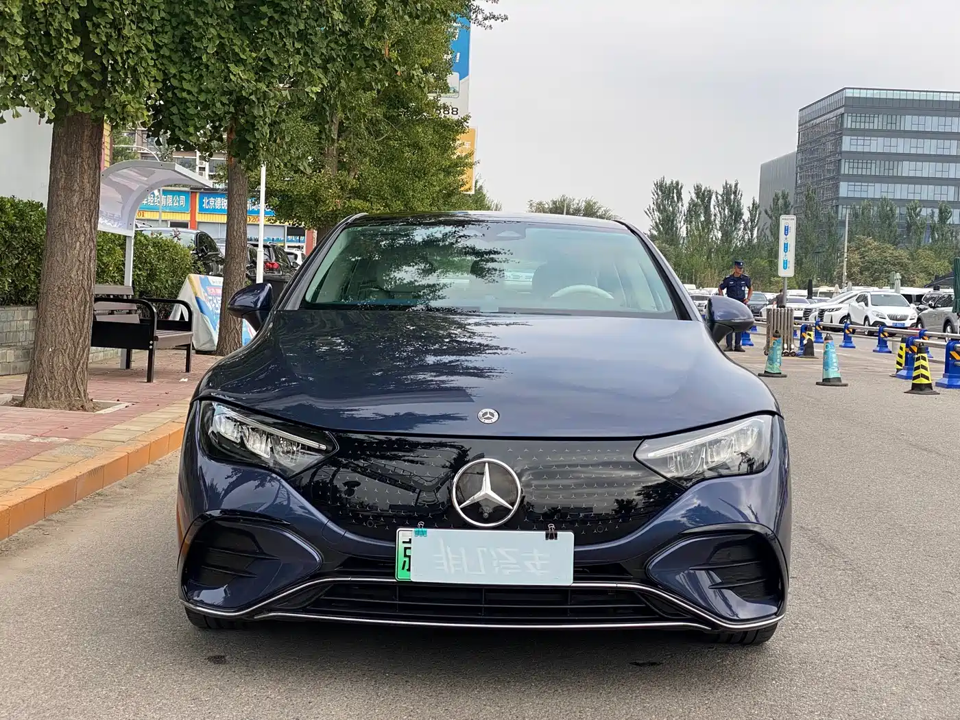 Mercedes-Benz EQE 2024 2025 Model 500 4MATIC Luxury Edition
