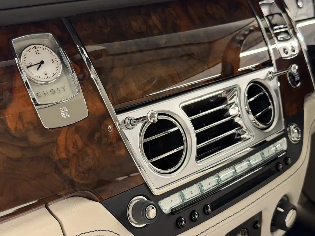 Photo 13 - Rolls-Royce Ghost
