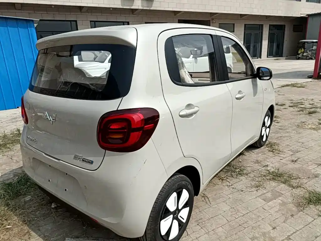 Wuling Motors Hongguang MINIEV 2026 2025 4-Door Advanced