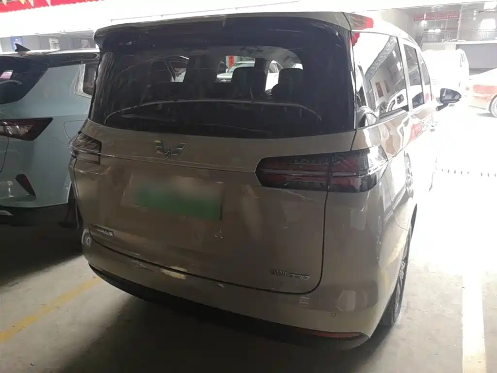 Wuling Motors Xingguang 730 New Energy 2025 2025 Model Plug-in Hybrid Base Version