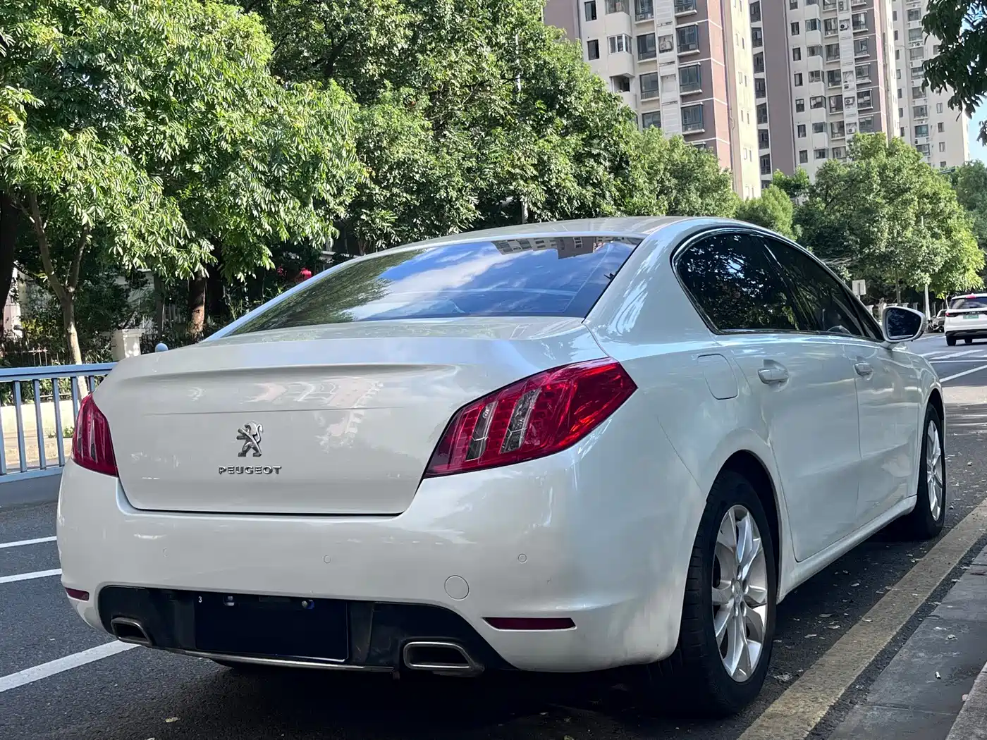 Peugeot 508 2012 2012 2.3L Roland Garros Edition