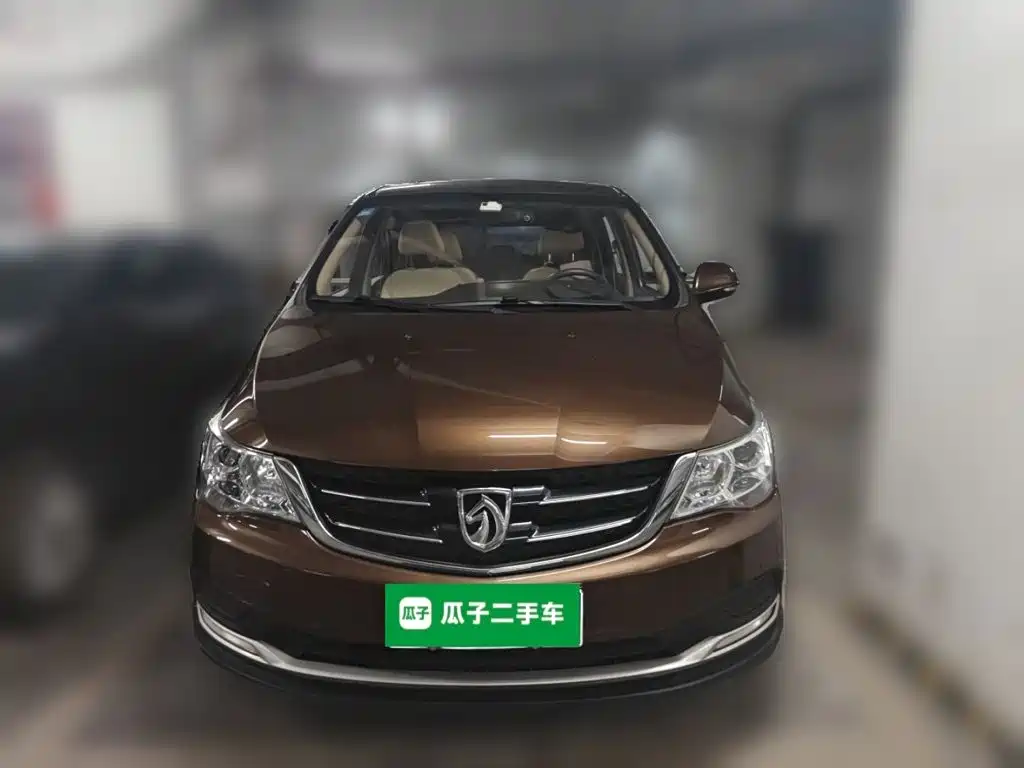 Photo 2 - Baojun 730