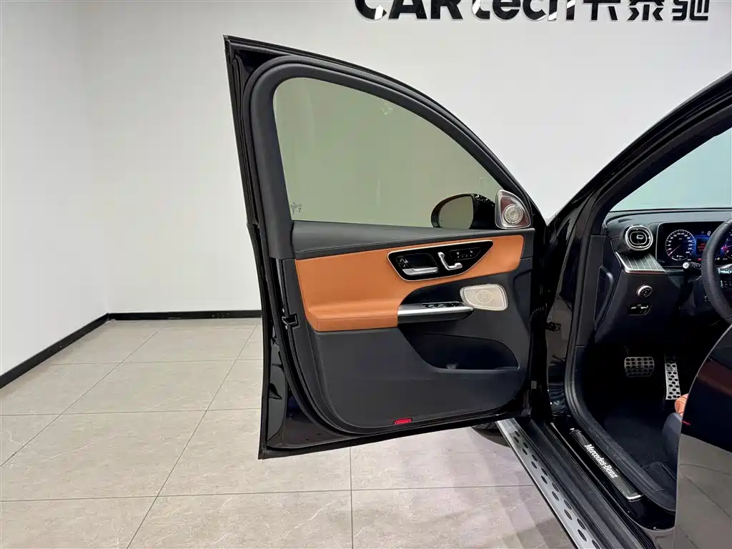 Mercedes-Benz GLC 2024 GLC 300 L 4MATIC Dynamic 5-seater фото 16