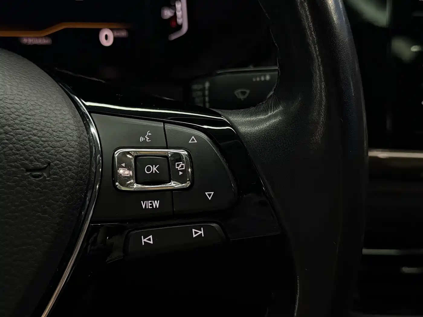Volkswagen Tharu 2019 Model 280TSI 2WD Flagship Edition China VI фото 5
