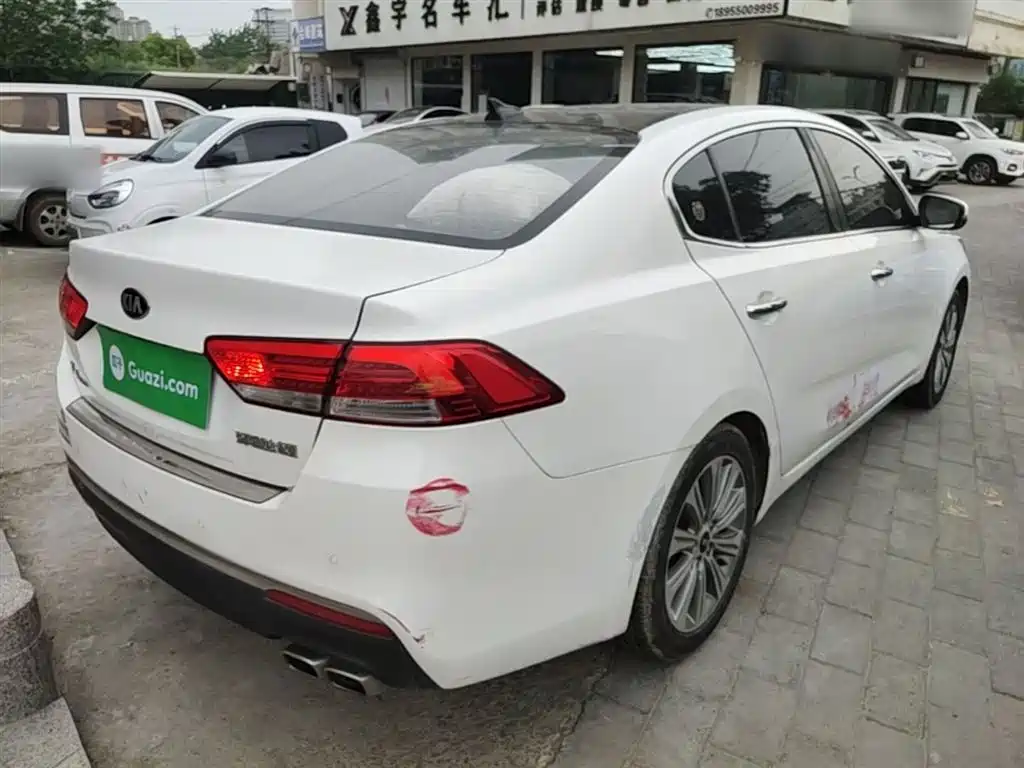 KIA K4