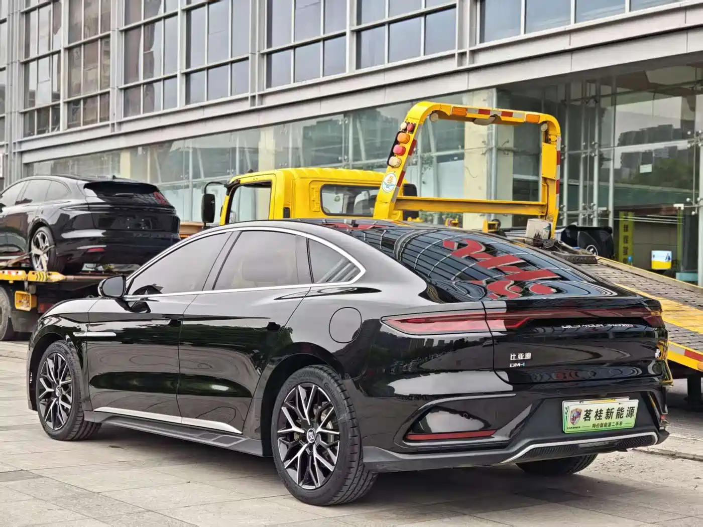 BYD Han 2025 DM-i 125KM Premium фото 4