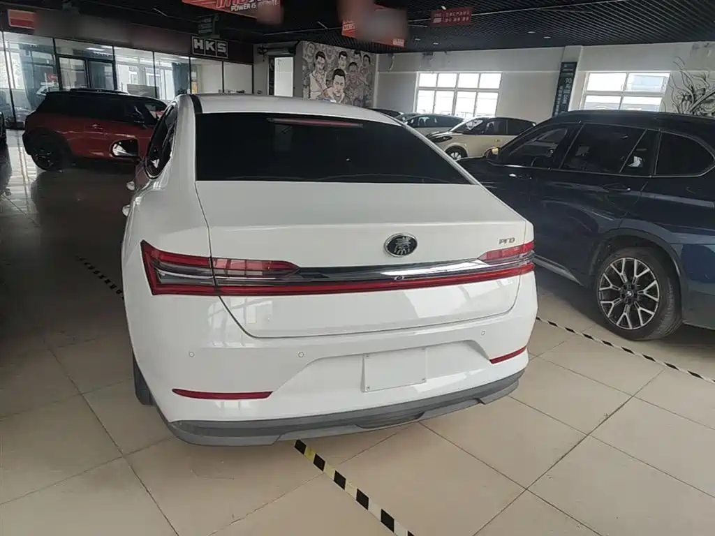 BYD Qin Pro 2019 Super Edition 1.5TI Automatic Smart Connected Feng Shang Type China VI фото 6
