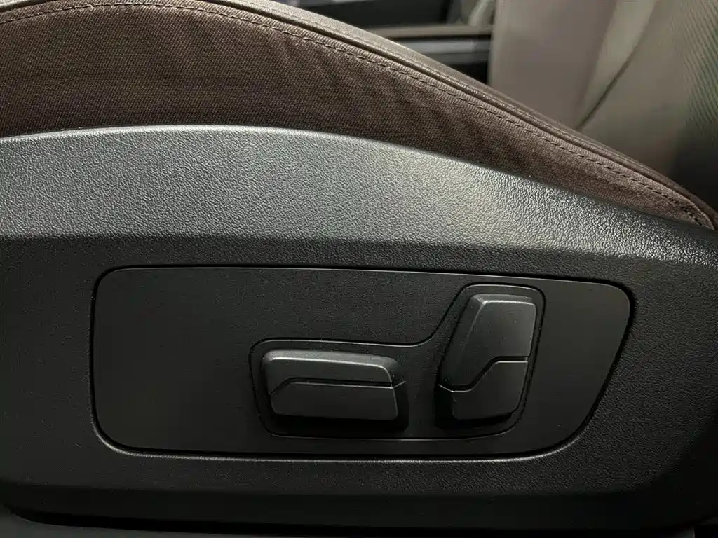 BMW X1 2023 sDrive20Li X Design Package фото 10