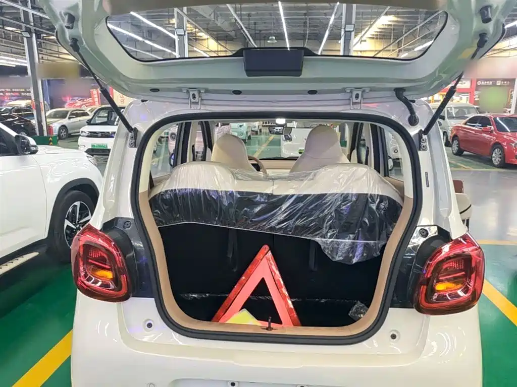 Wuling Motors Hongguang MINIEV 2026 2025 4-Door Advanced