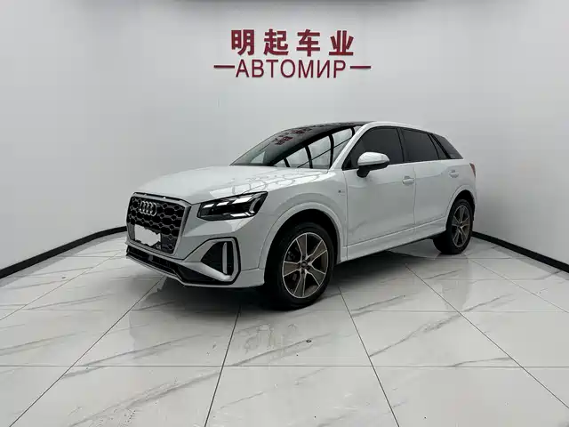 Audi Q2L 35 TFSI, Стиль Драйв