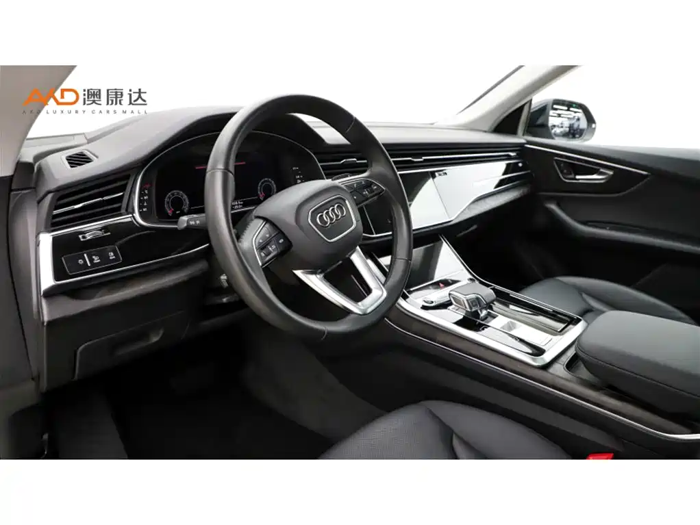 Audi Q8 2023 2022 55 TFSI Luxury Dynamic