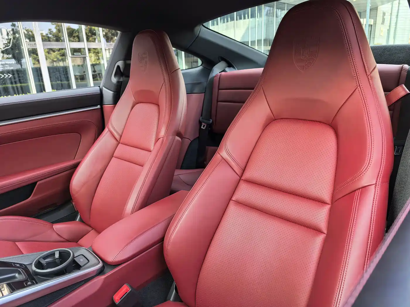 Porsche 911 2019 Carrera 4S 3.0T фото 36