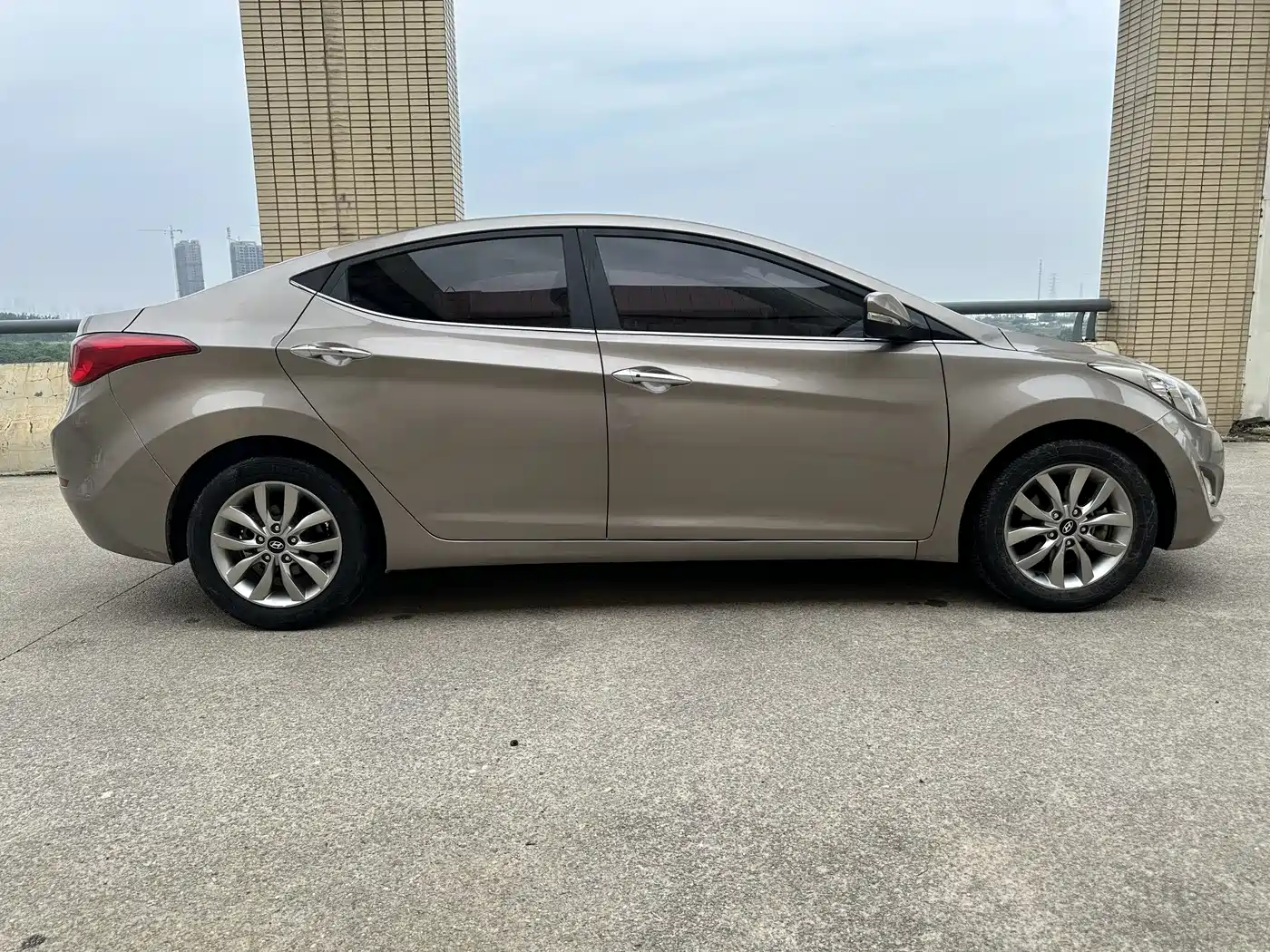 Hyundai Langdong 2015 1.6L Manual Premium фото 8