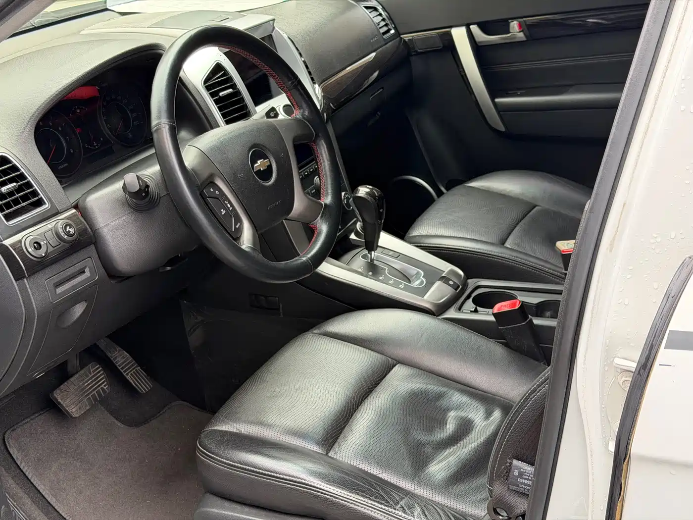 Chevrolet Captiva 2013 2014 2.4L 2WD Urban 7-seater