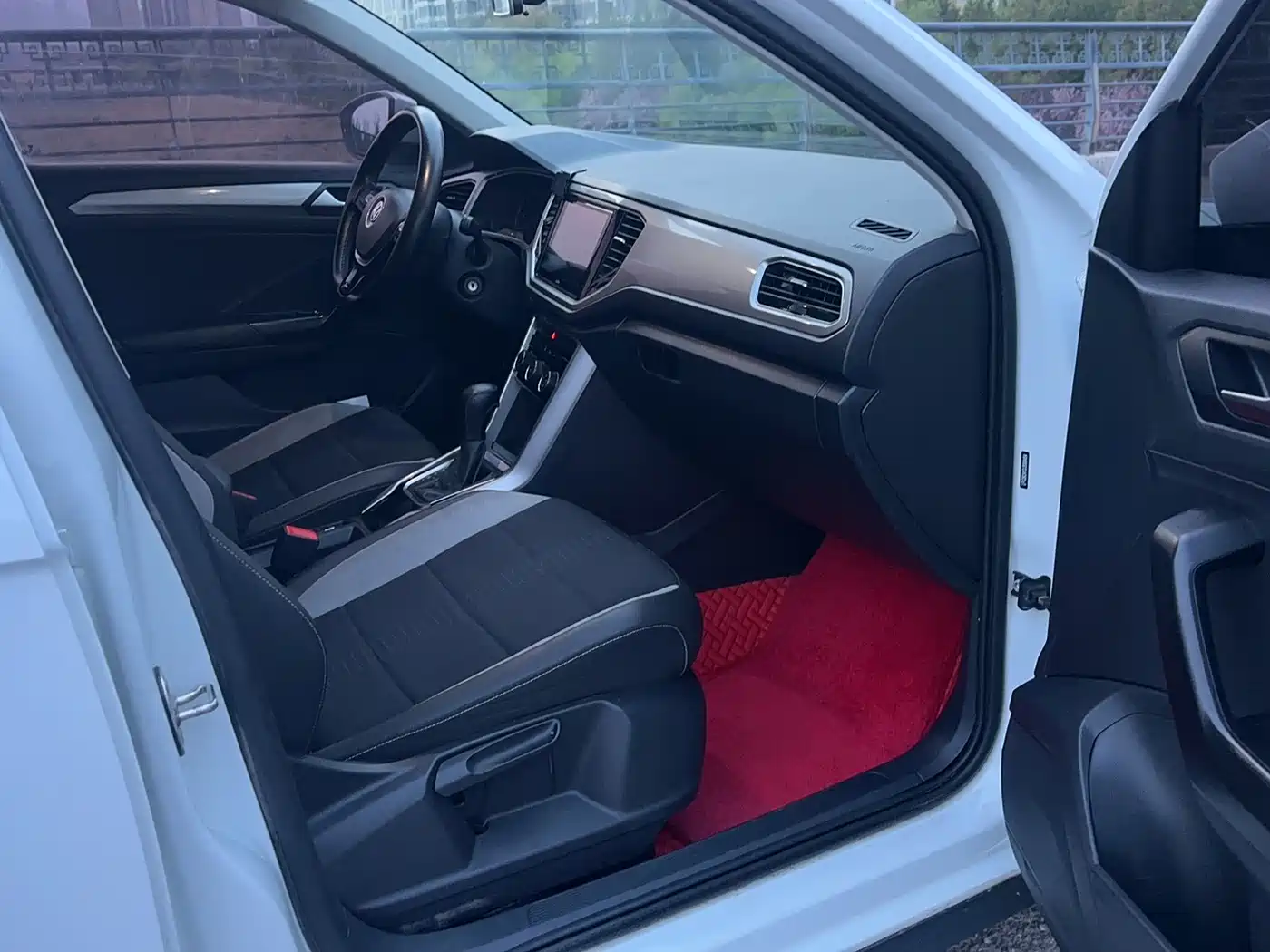 Volkswagen T-ROC 2019 230TSI DSG 2WD Progressive Version China VI фото 24