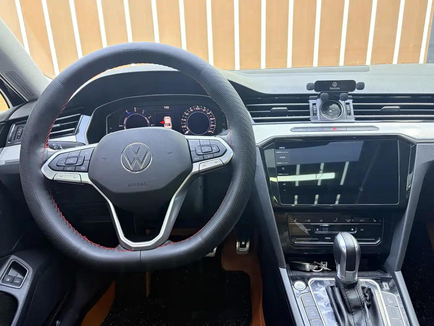 VOLKSWAGEN MAGOTAN GTE PLUG IN HYBRID